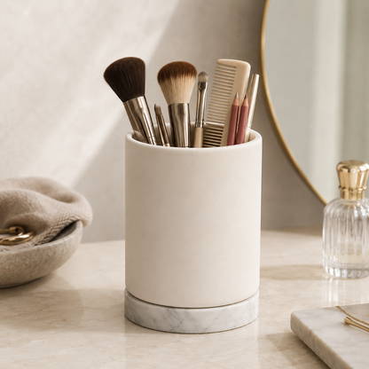 Minimalist Ceramic Makeup Brush Holder – Elegant Cosmetic Brush Organizer for Vanity & Beauty Storage